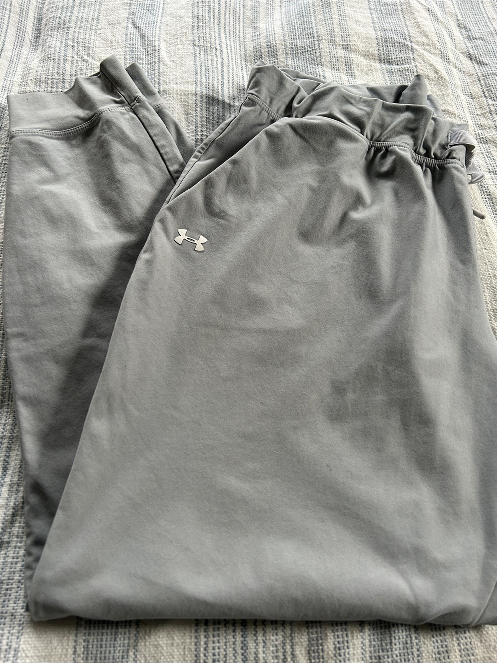 Under Armour Women's Gray Athletic Jogger Pants